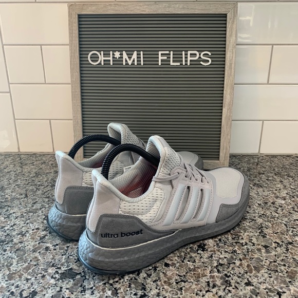 Adidas UltraBOOST S&L Mens Running Shoes NIB - Picture 2 of 8